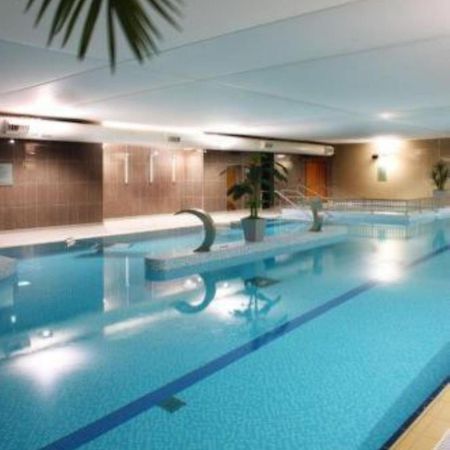 Maldron Hotel Tallaght Bagian luar foto