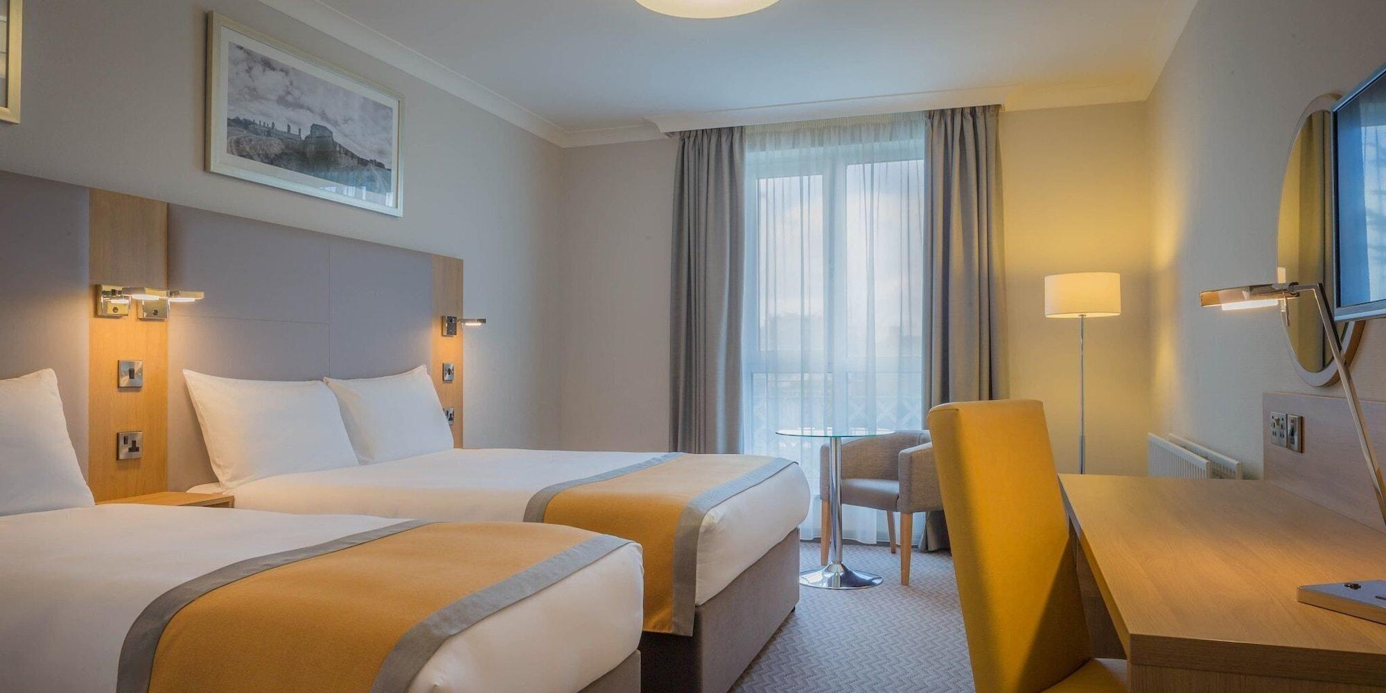 Maldron Hotel Tallaght Bagian luar foto