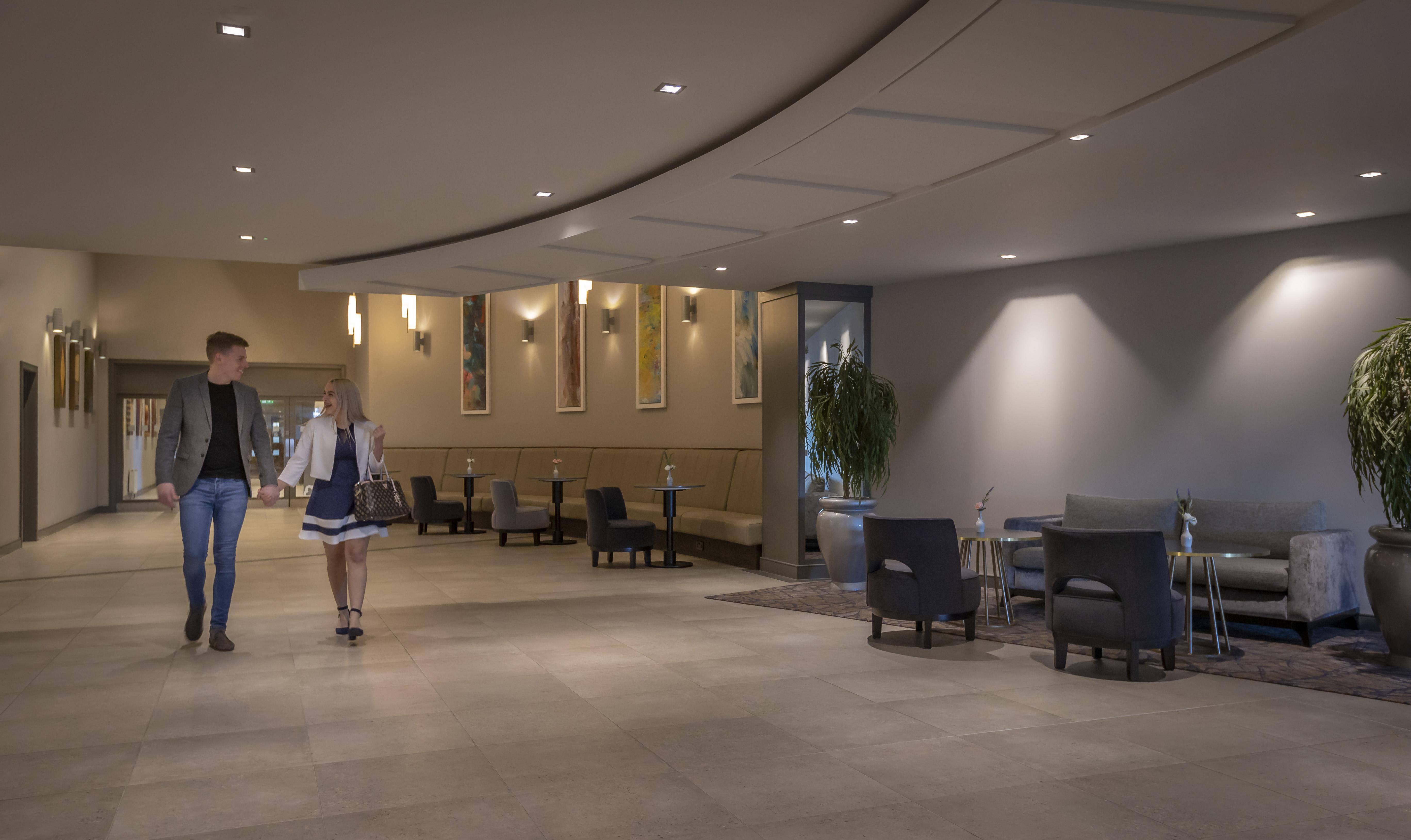 Maldron Hotel Tallaght Bagian luar foto