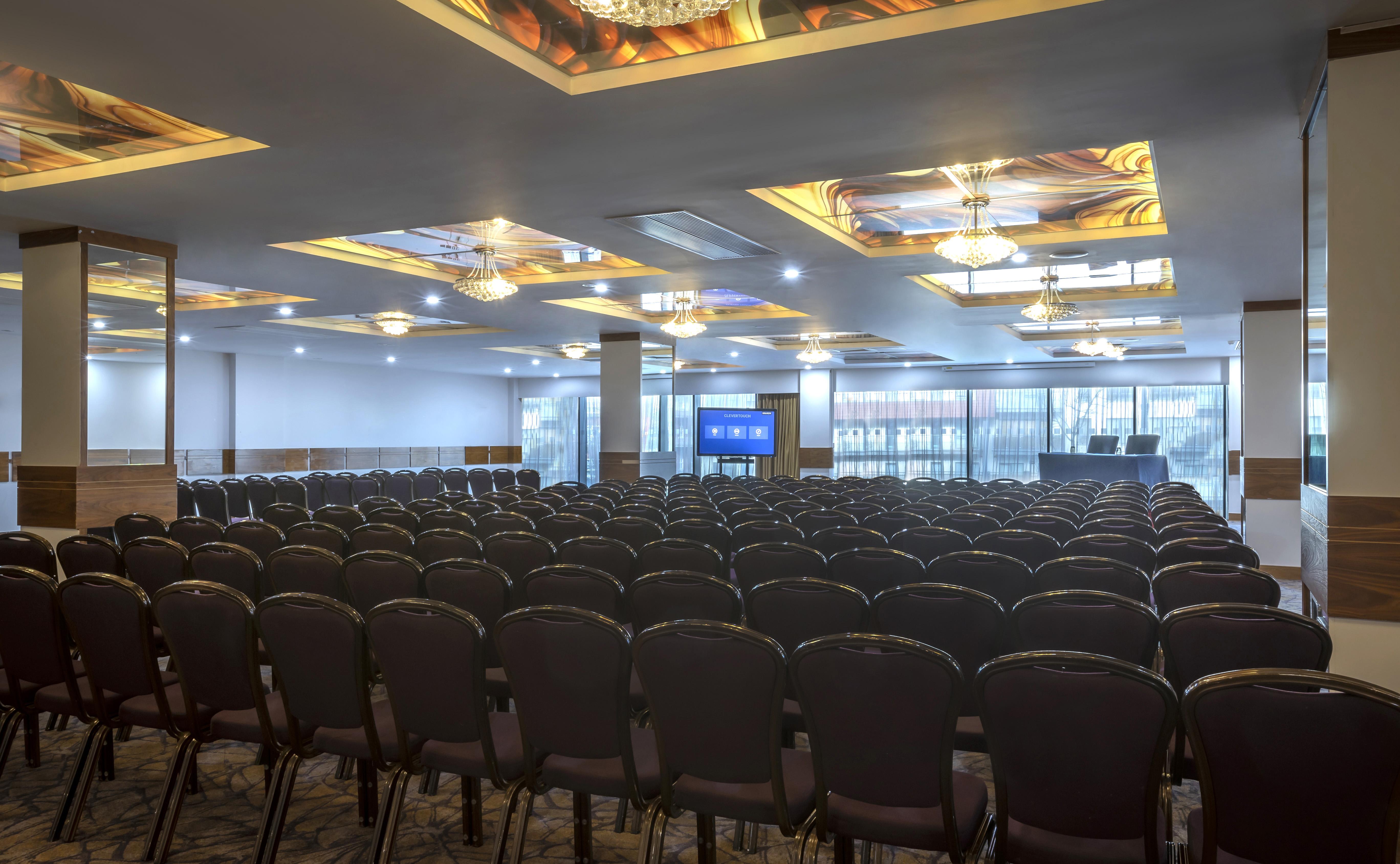 Maldron Hotel Tallaght Bagian luar foto
