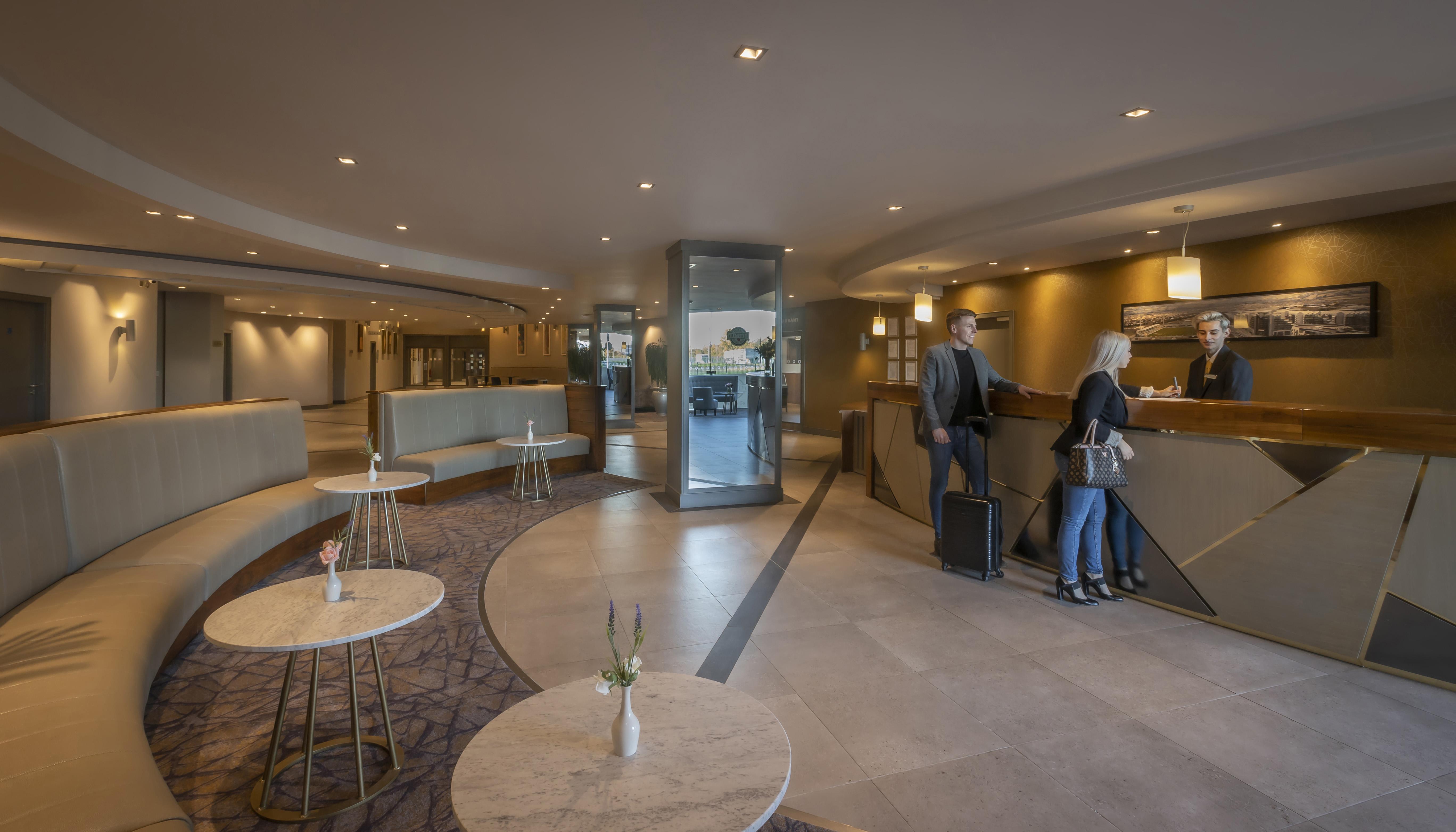 Maldron Hotel Tallaght Bagian luar foto